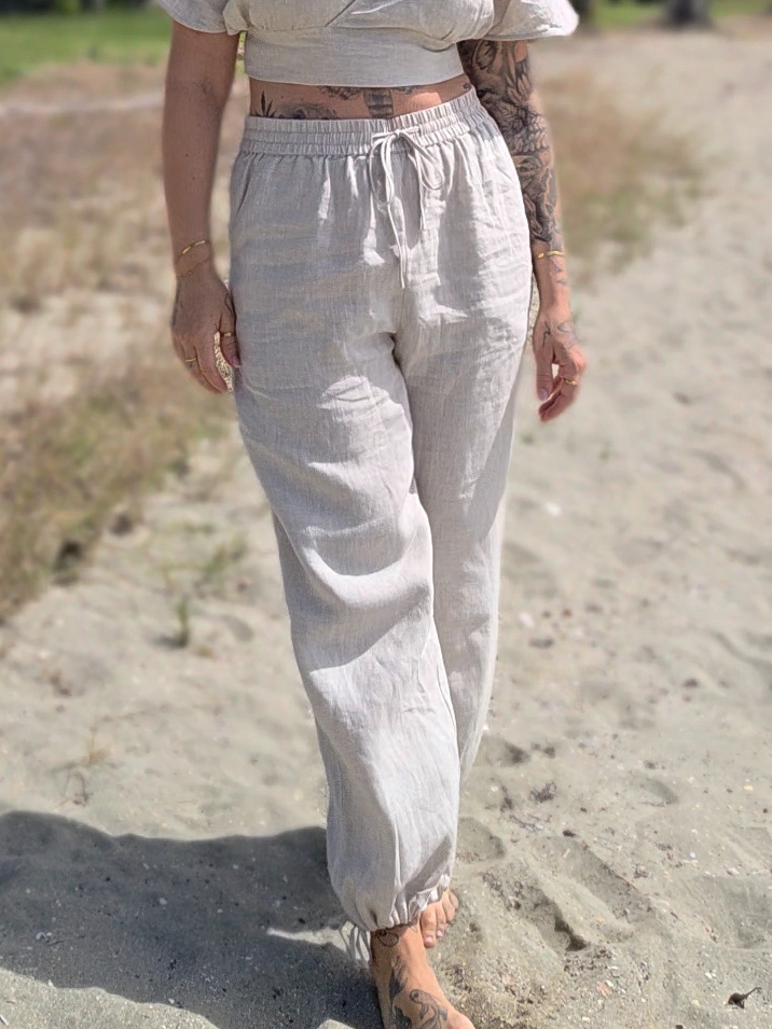High Waisted Drawstring Pant 100% Linen.  The most comfortable linen pants for summer heat. Lightweight, cooling natural fibres.